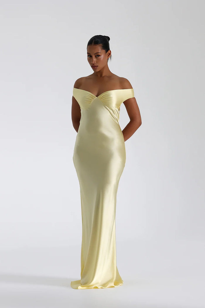 Seraphina Off Shoulder Saténové Maxi Šaty
