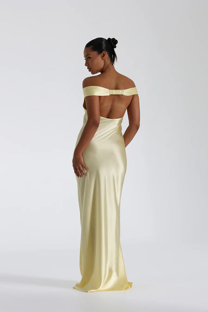 Seraphina Off Shoulder Saténové Maxi Šaty